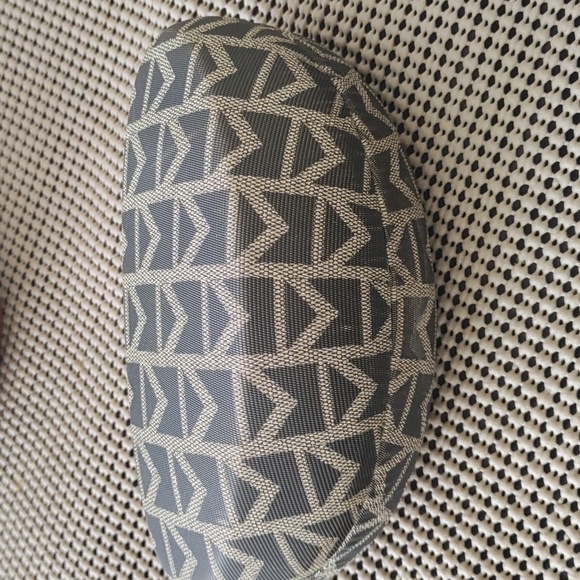 Michael Kors unisex sunglasses - Picture 2 of 8